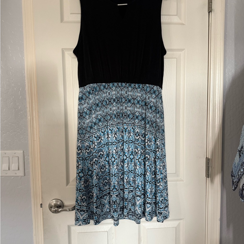 41 Hawthorn Black and Teal Dress